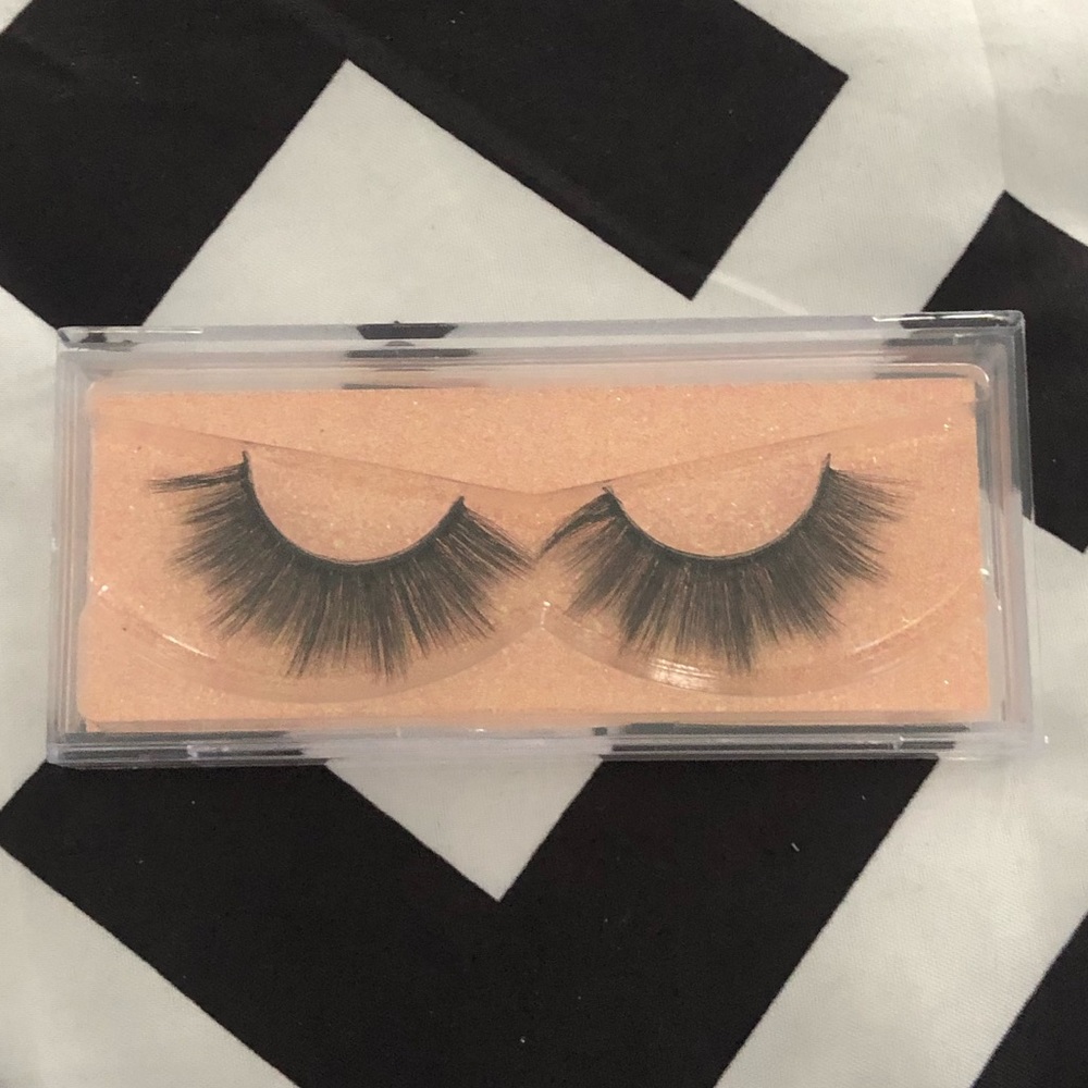Mink Lashes, Temptation